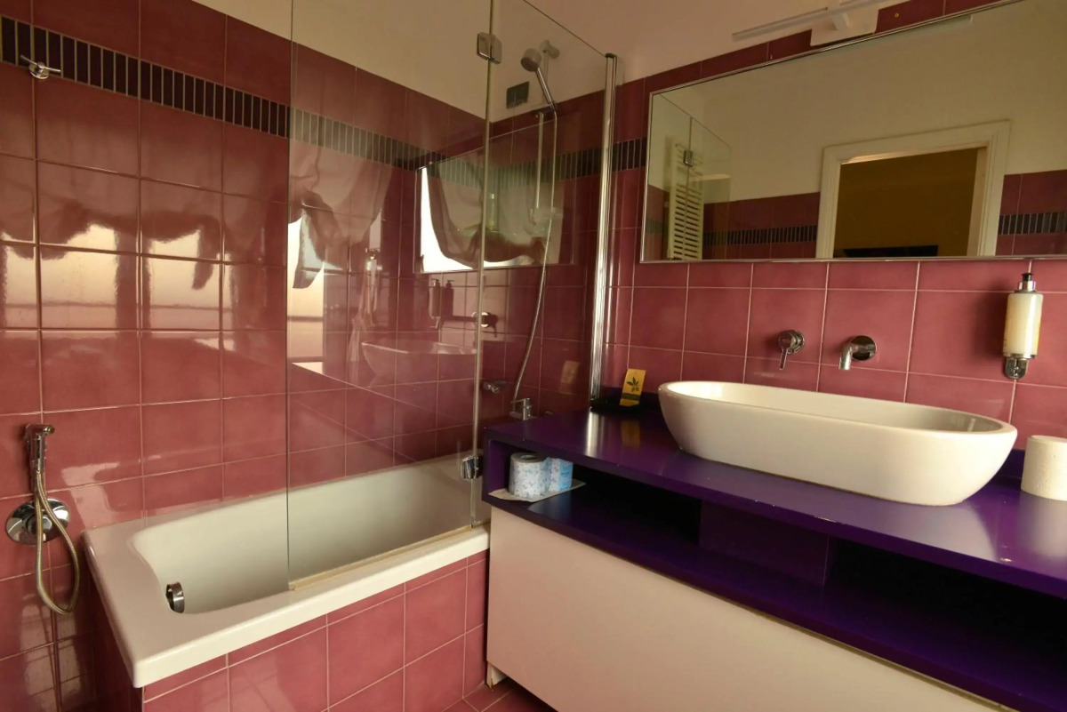 St. Peter' Six Rooms & Suites