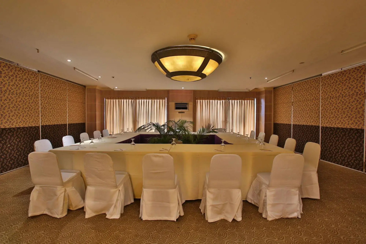 Crown Regency Suites & Residences - Mactan