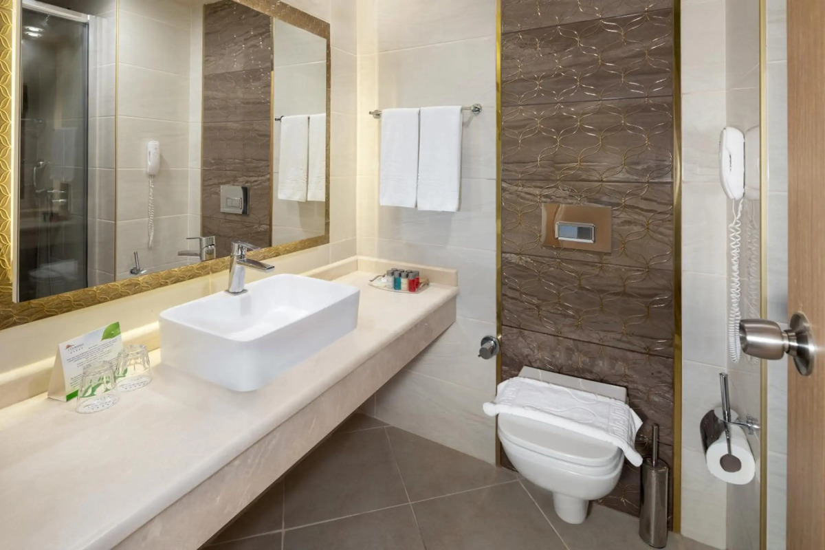 Отель L'Oceanica Beach Resort All Inclusive