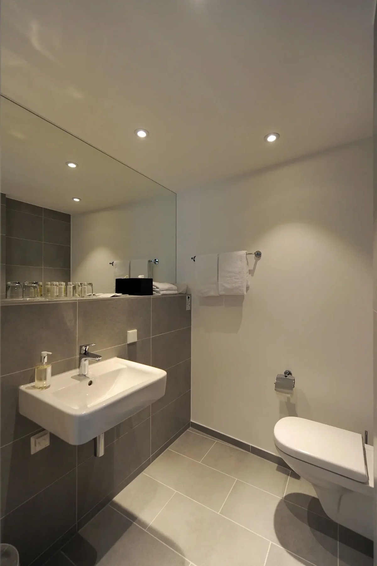 Bayer 89 Vi Vadi Hotel