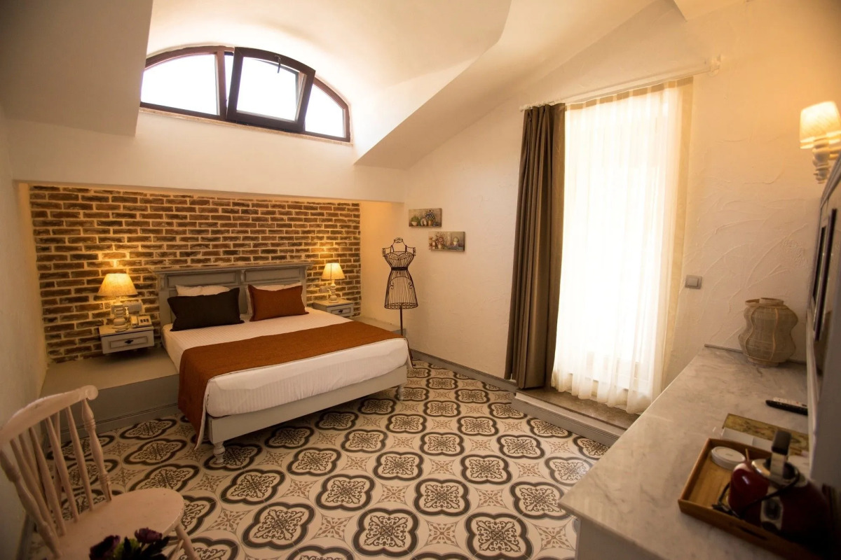 S3 Orange Exclusive Hotel