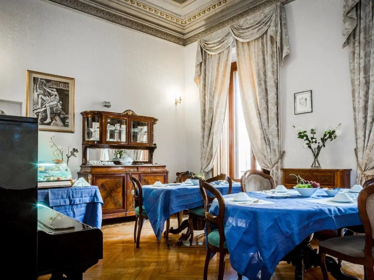 Affreschi Su Roma Luxury B&B