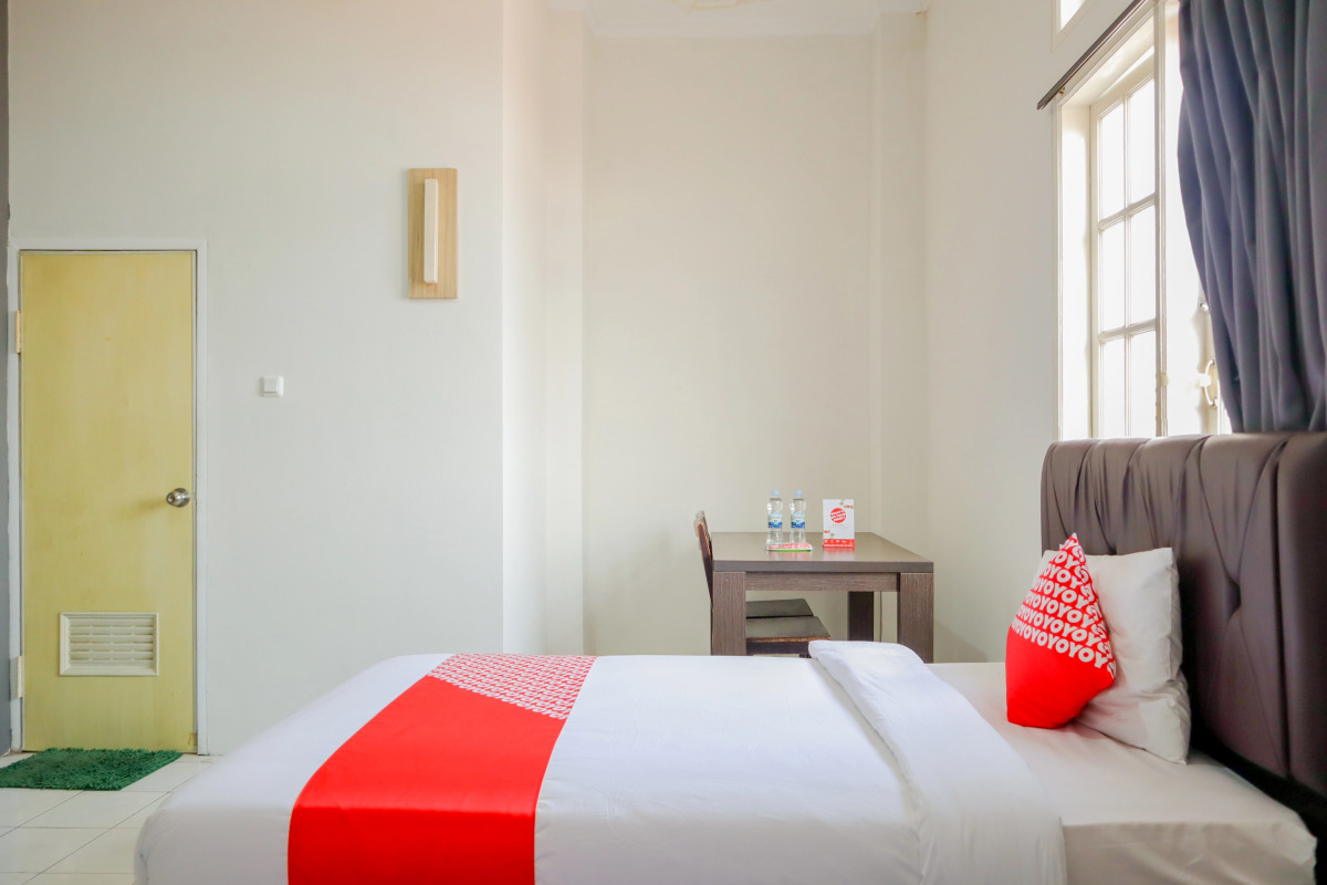 OYO 1111 Pasar Baru Inn