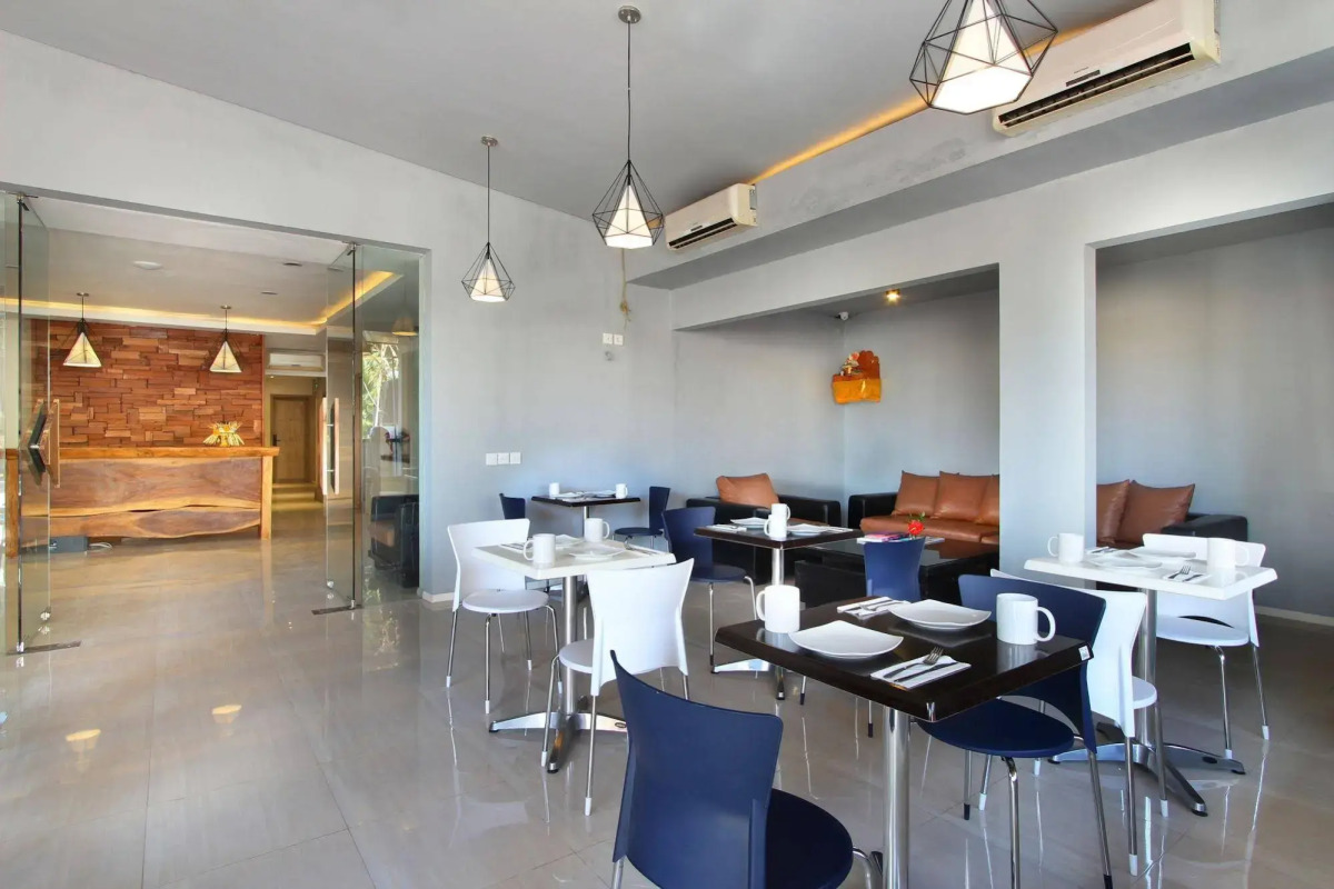 OYO 2854 COZY B&B Seminyak