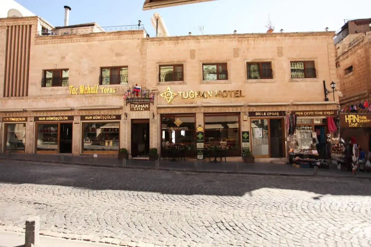 Tughan Hotel