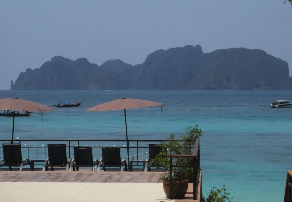 Phi Phi Long Beach Resort & Villa