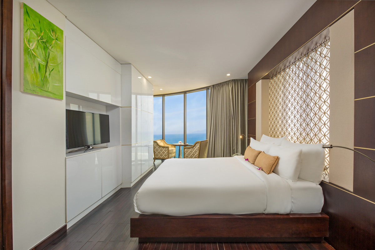 Holiday Beach Hotel Danang