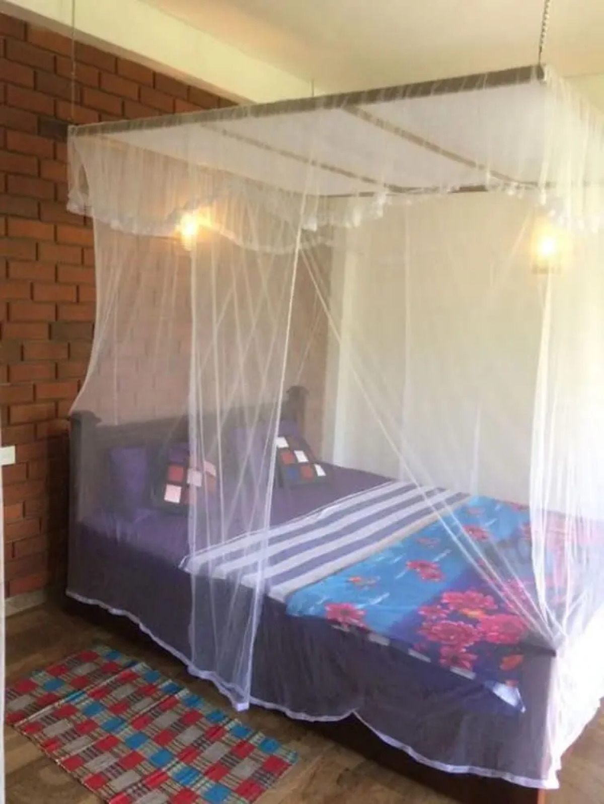 Rock side inn - Ella