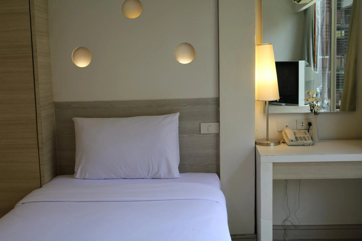 Sunshine Hotel And Residences