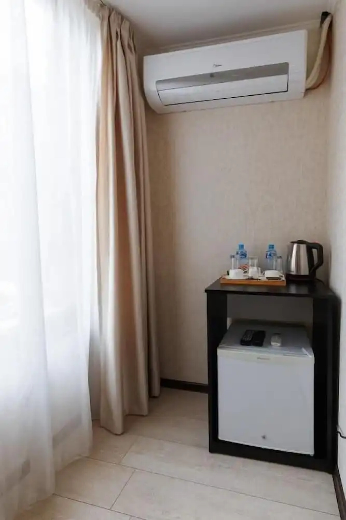 Отель Aura Plaza