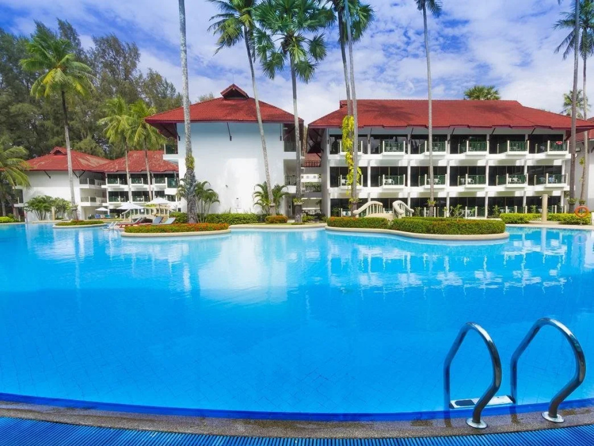 Курортный отель Amora Beach Resort Phuket