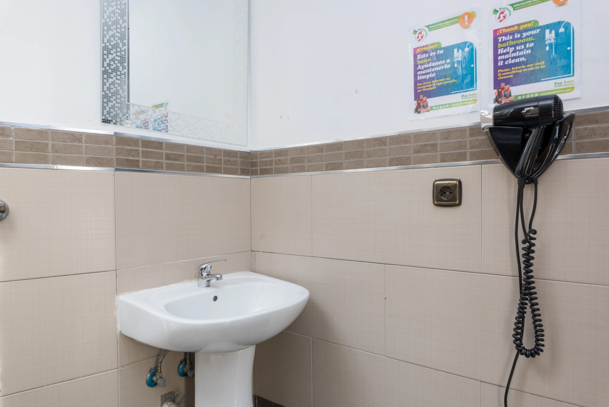 Feel Hostels City Center