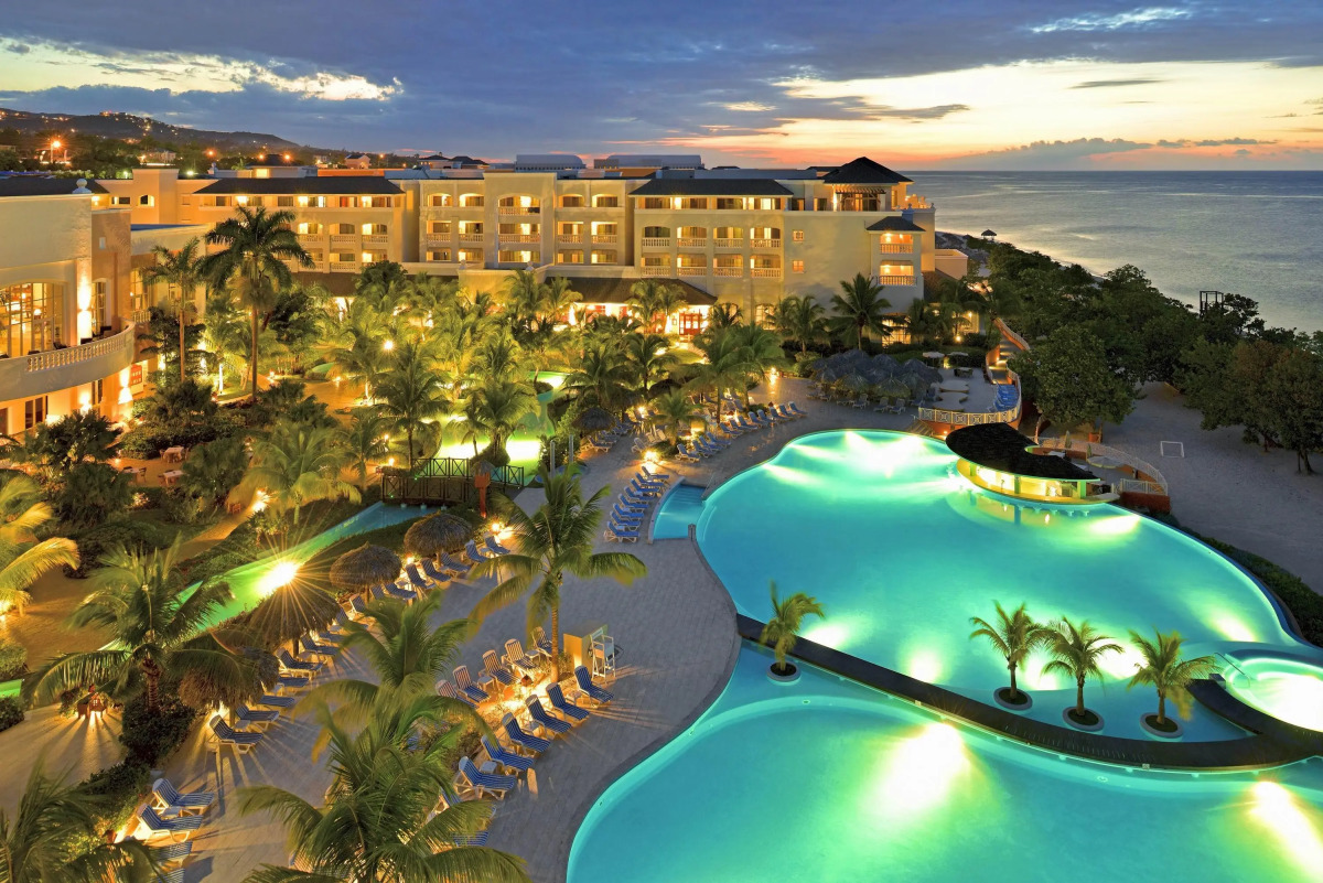 Iberostar Waves Rose Hall Beach - All Inclusive