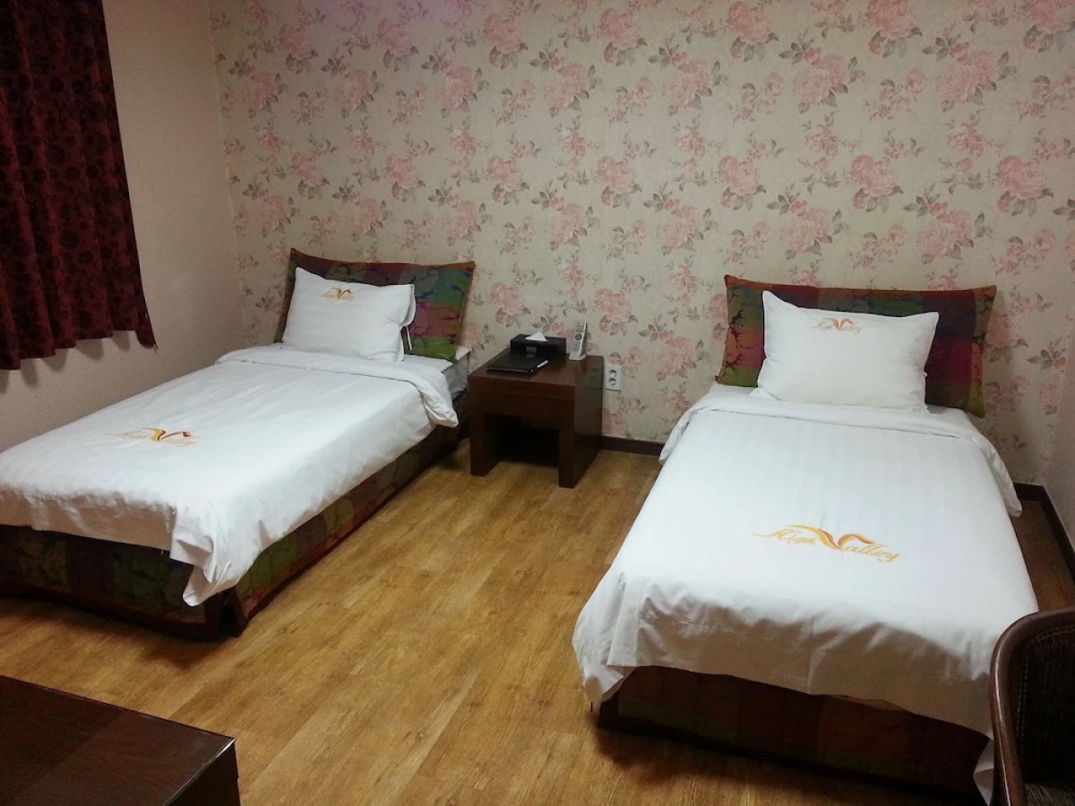 Goodstay HighValley Hotel