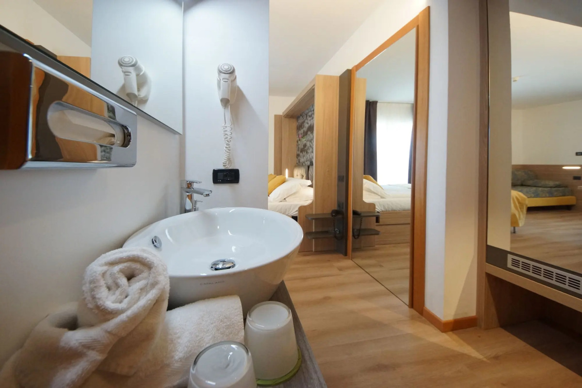 Ambassador Suite Hotel