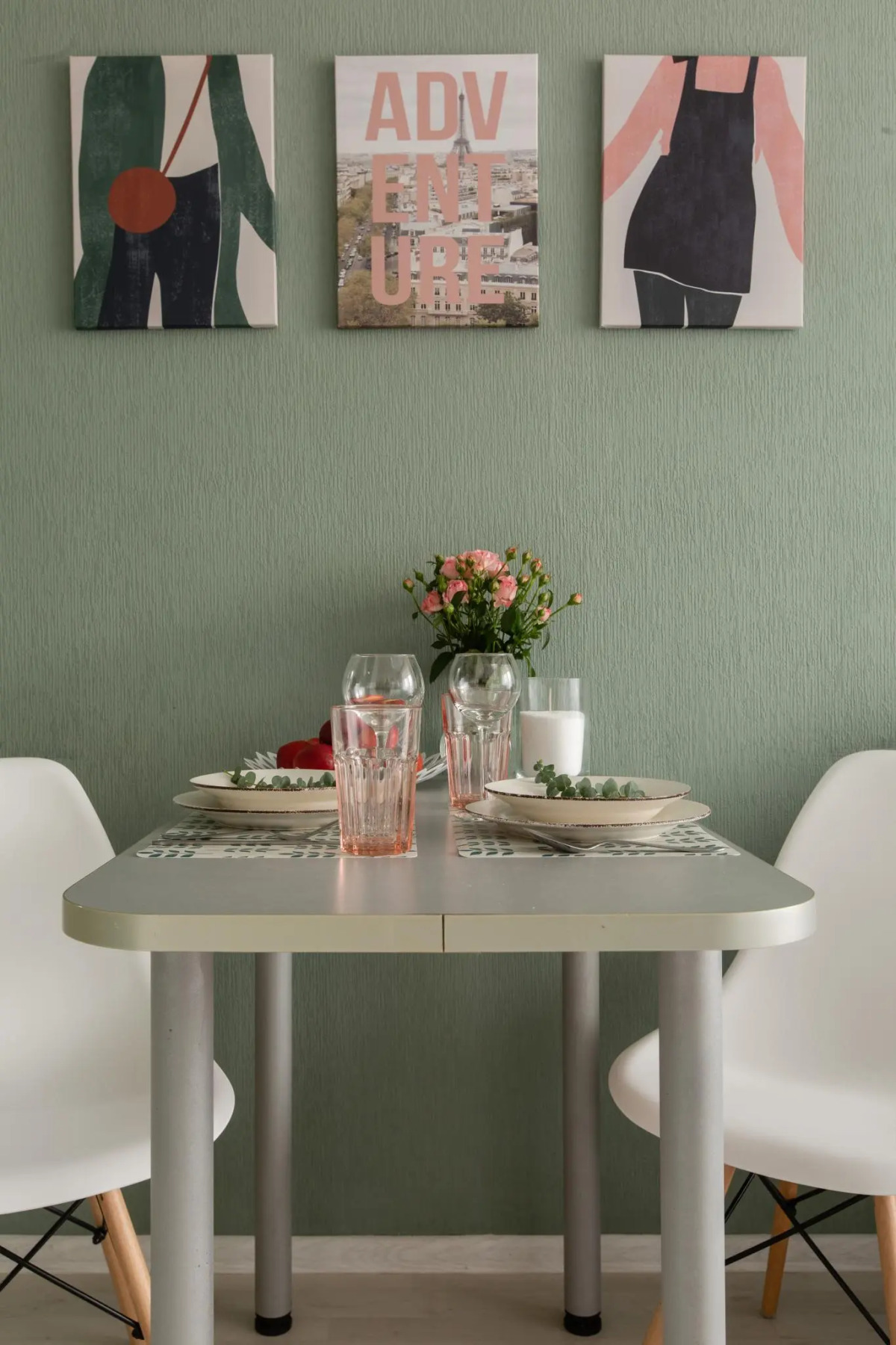 4 Ugla (Четыре угла) на Максима Горького 161