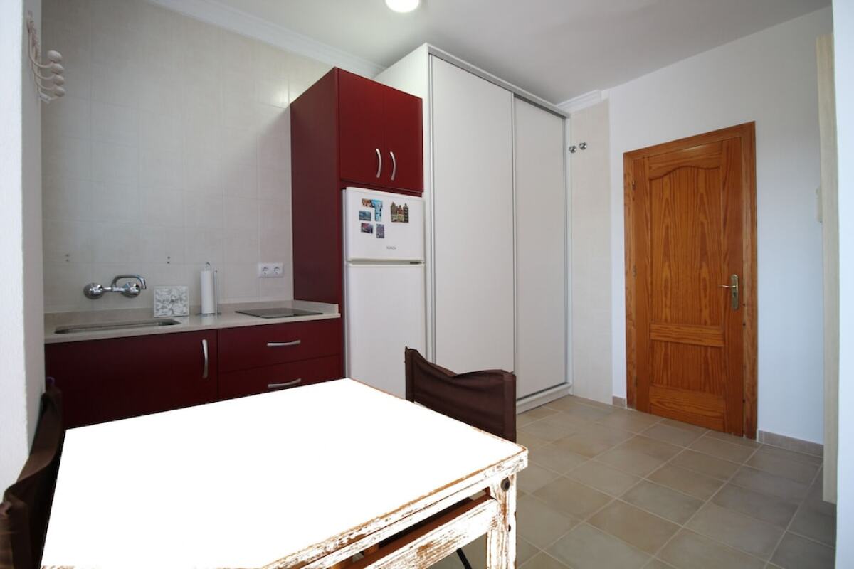 1061 Studio de la Torre