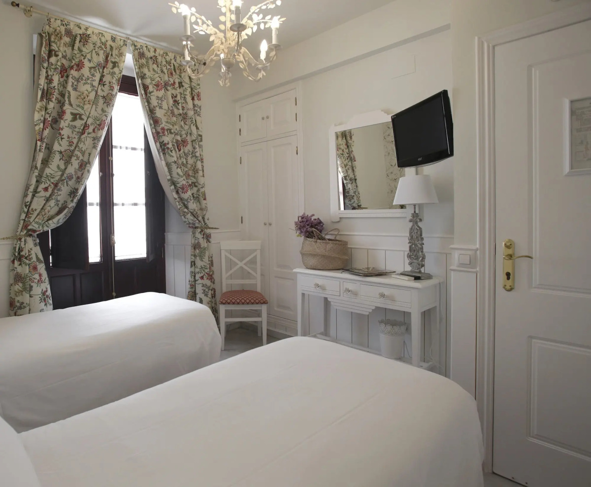 Basic Hotel Puerta de Sevilla