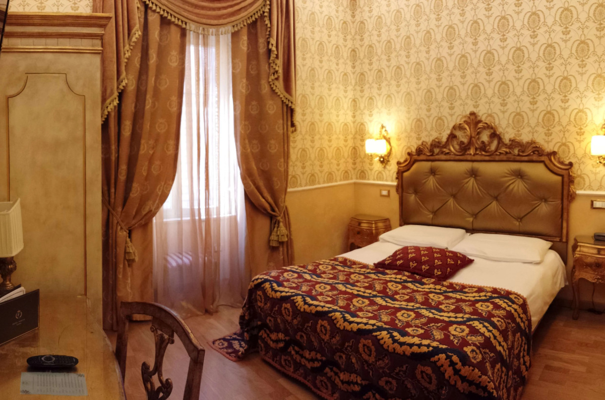 Room Select Via Veneto