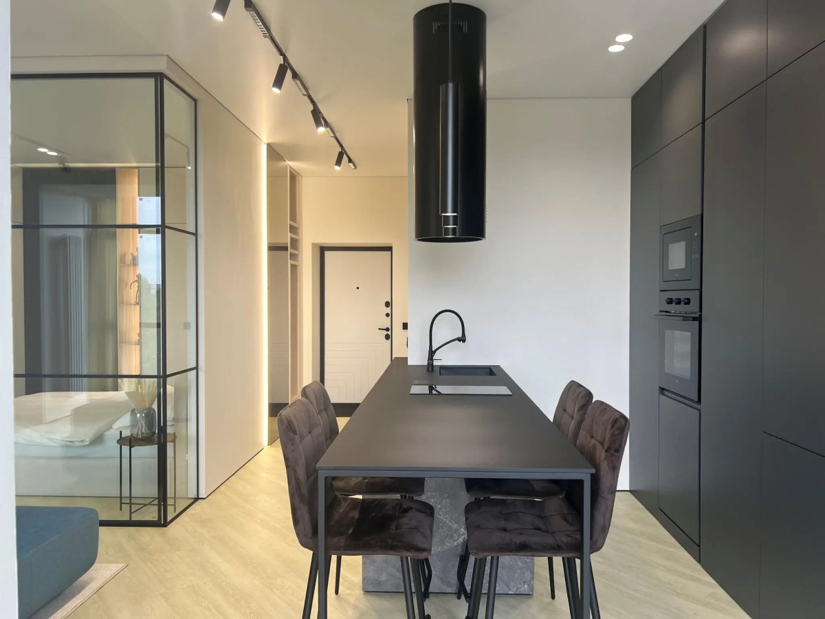 Live (Лайв) на улице Нурсултана Назарбаева 1/3