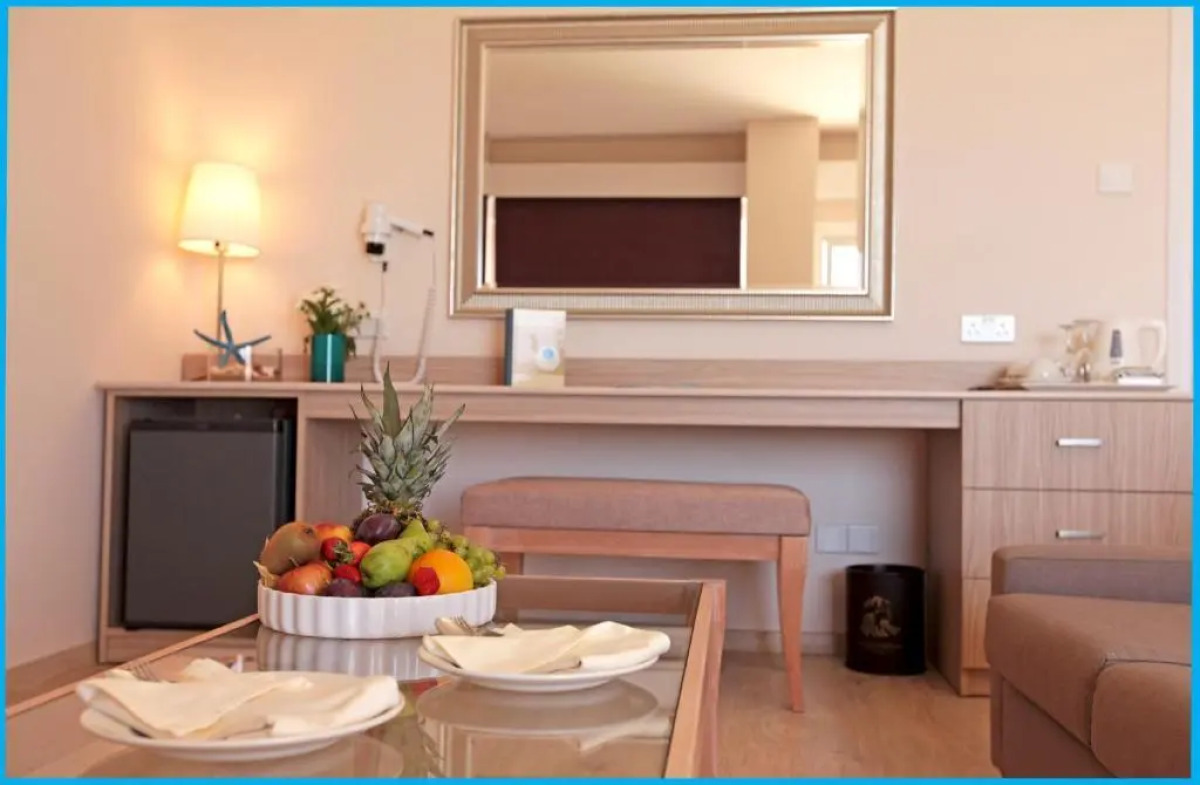 Poseidonia Beach Hotel