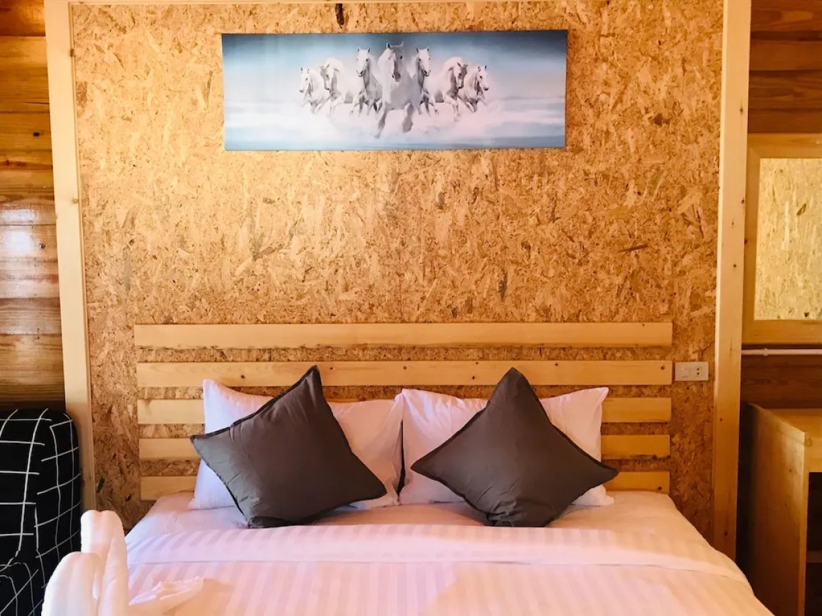 Lipe Garden Beach Resort