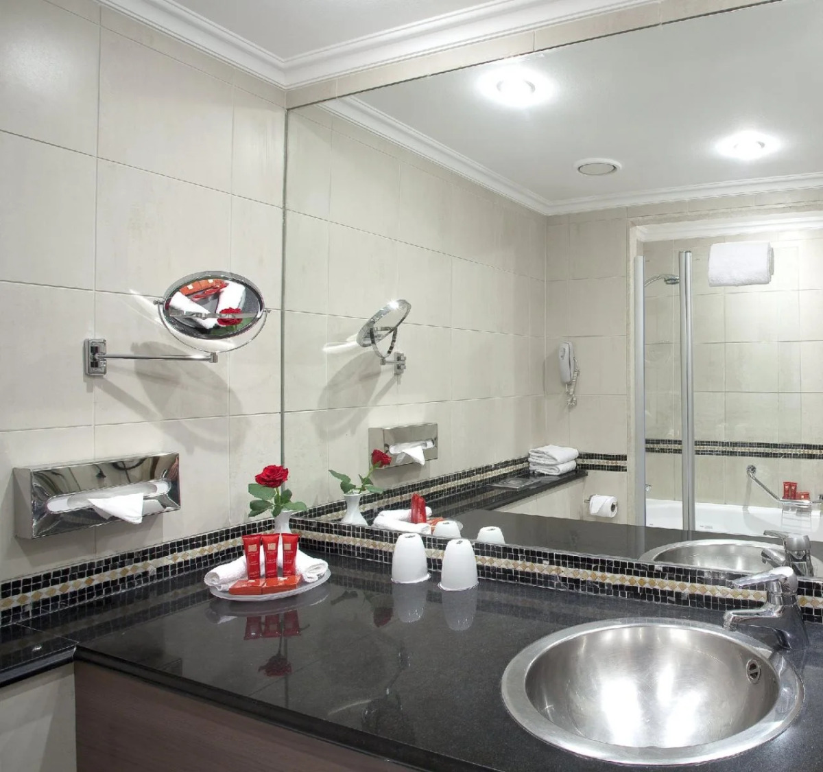 Leonardo City Tower Hotel Tel Aviv