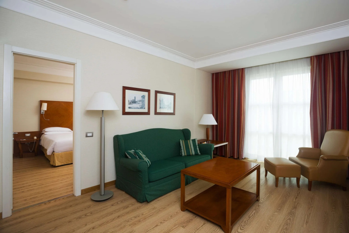 Отель Hilton Rome Airport