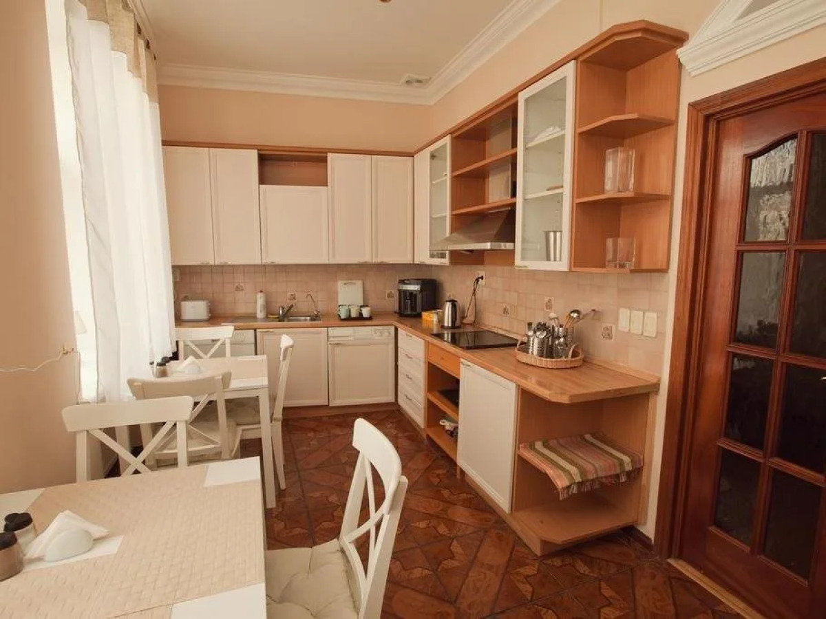 Gorkoff at Ostozhenka