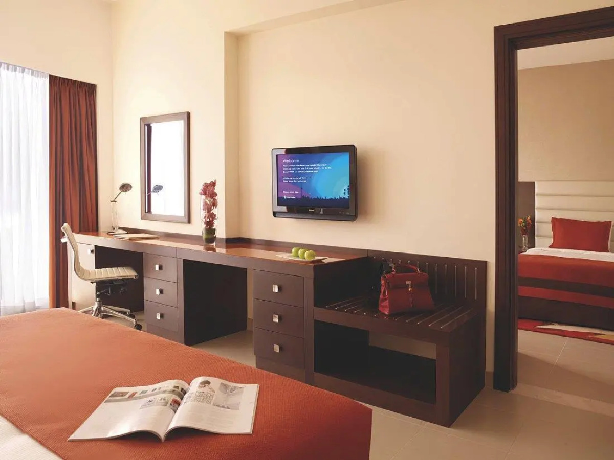 Отель Millennium Central Downtown