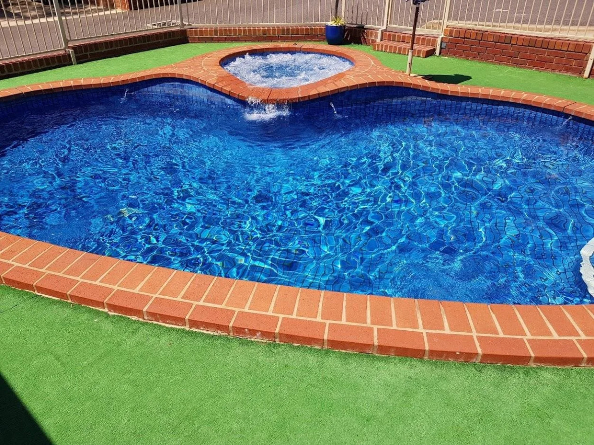 Golden Reef Motor Inn