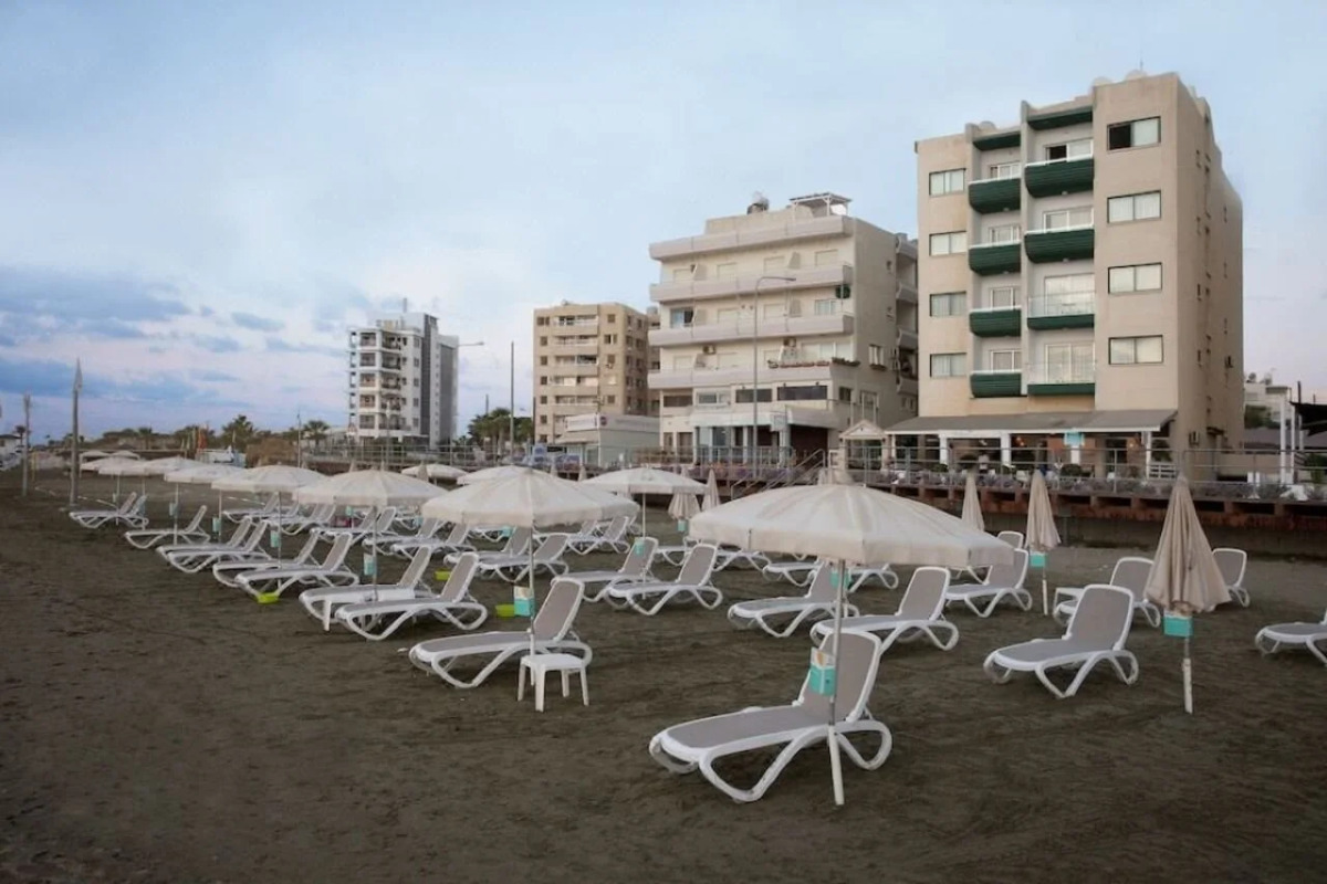 Costantiana Beach Hotel Apartments