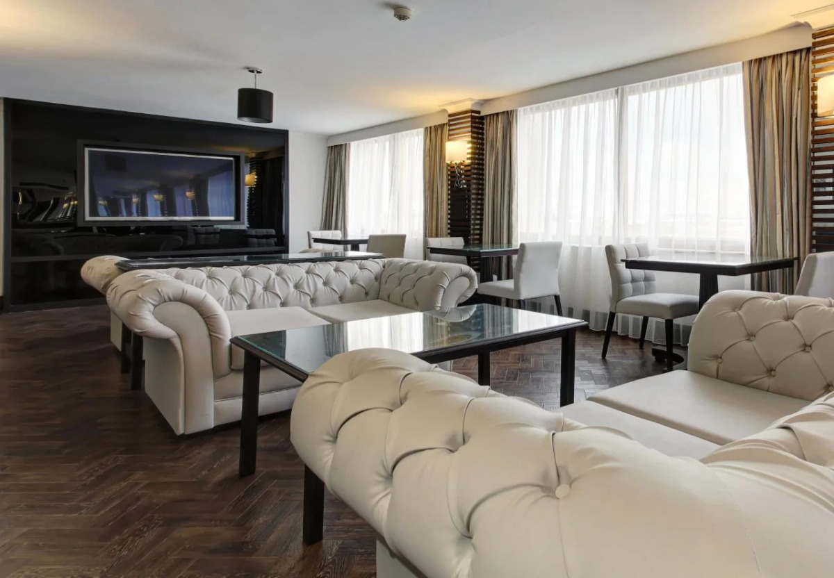 Renaissance London Heathrow Hotel