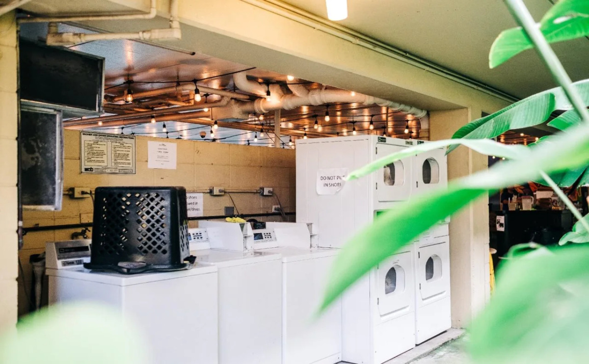 Waikiki Beachside Hostel