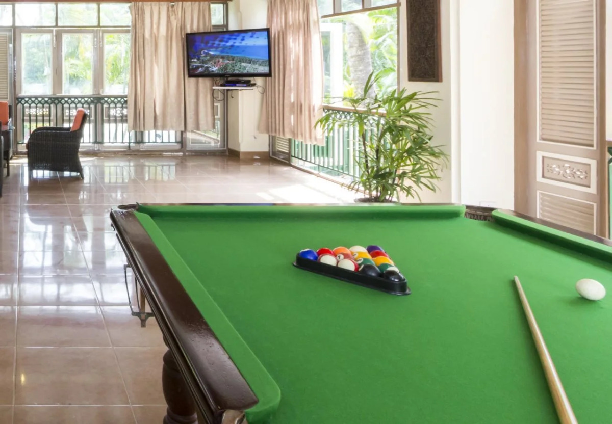 Курортный отель Amora Beach Resort Phuket