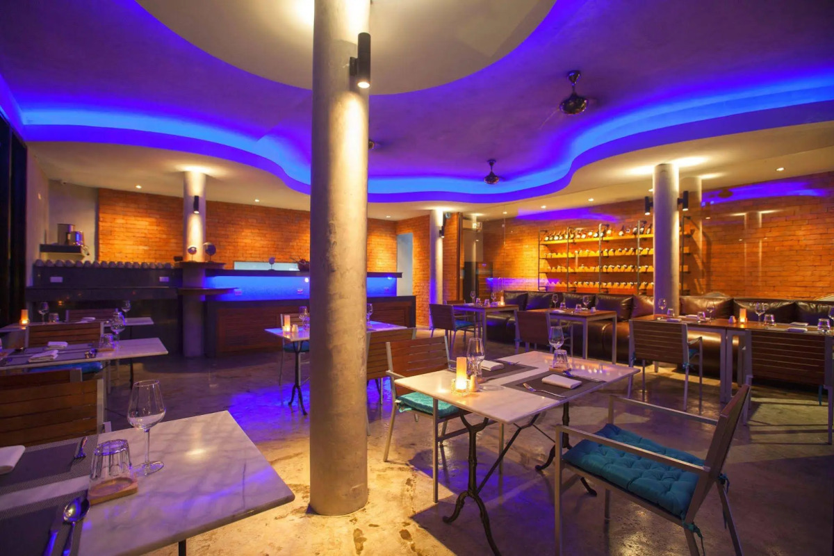 Отель Norn Talay Surin Beach Phuket