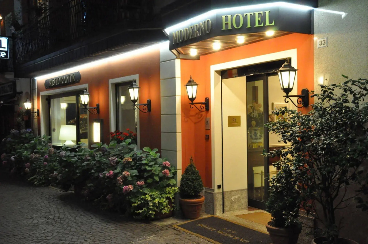 Cavour 30TRE - Hotel Moderno