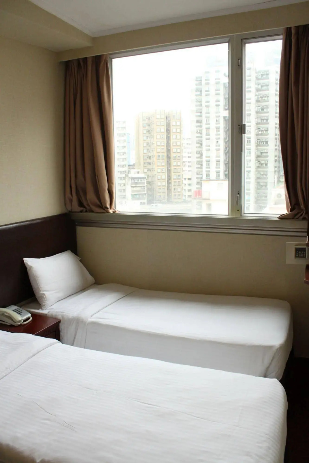 Oriental Lander Hotel