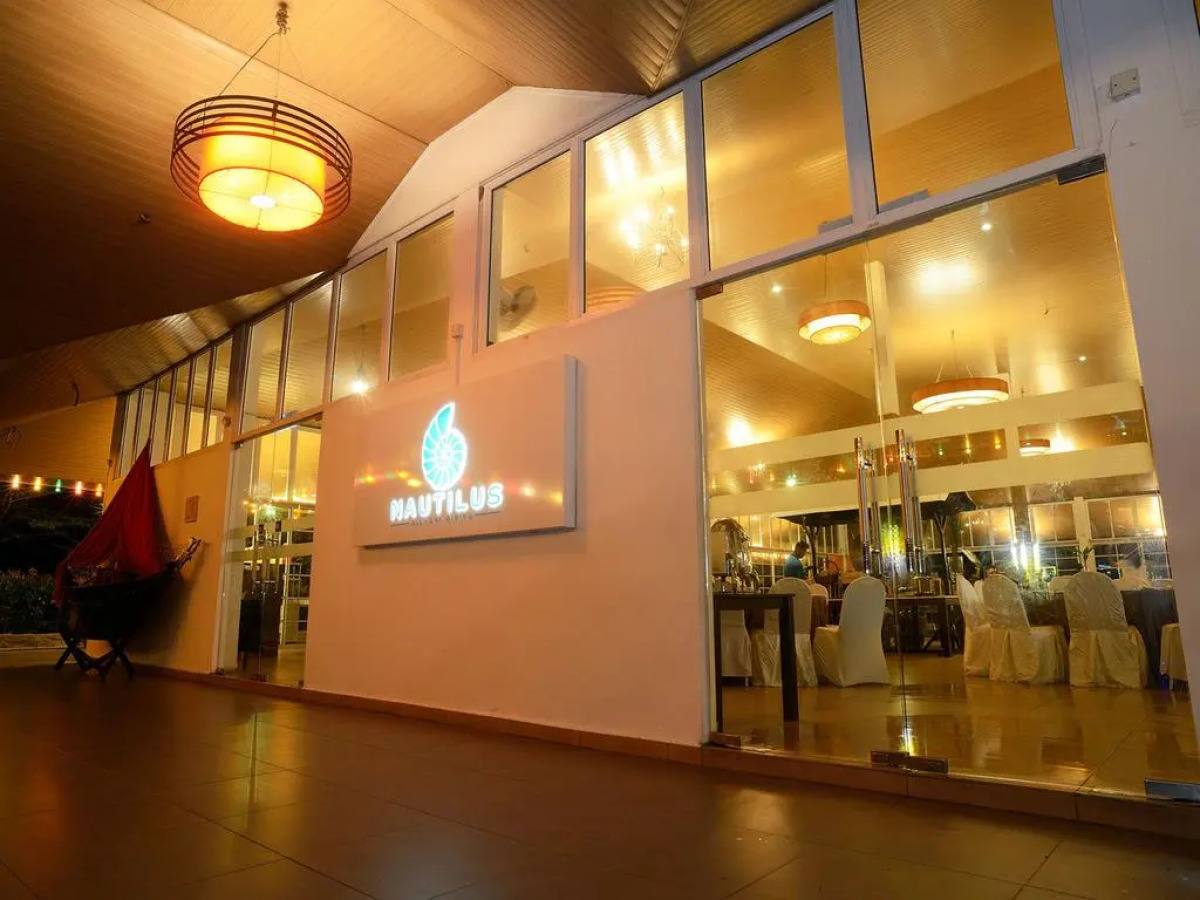 Bella Vista Waterfront Resort