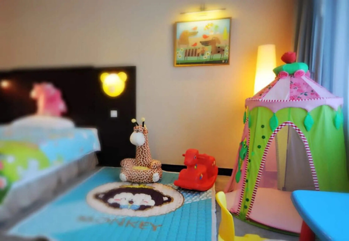 Guilin Lijiang Waterfall Hotel