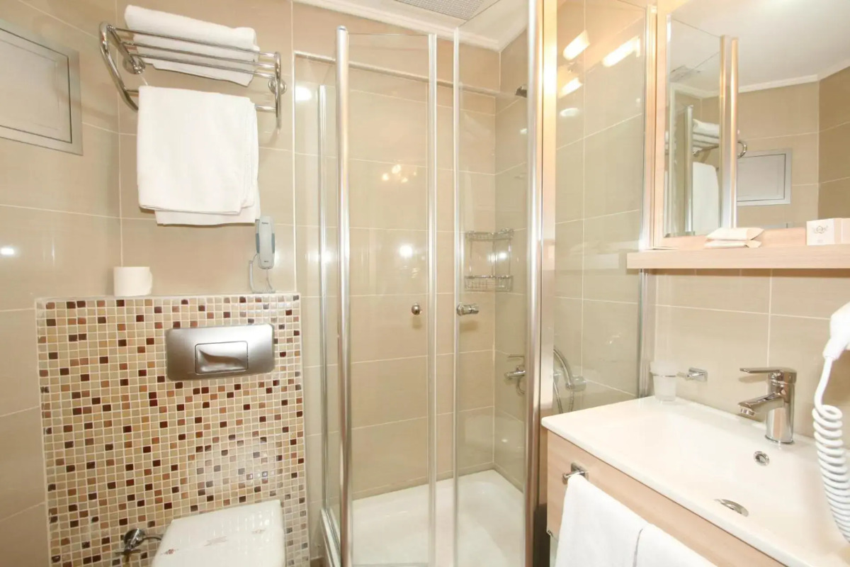 Taksim Metropark Hotel