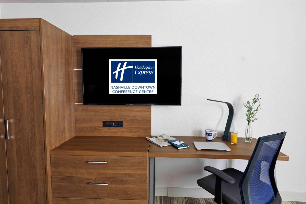 Holiday Inn Express Nashville Downtown - Broadway by IHG