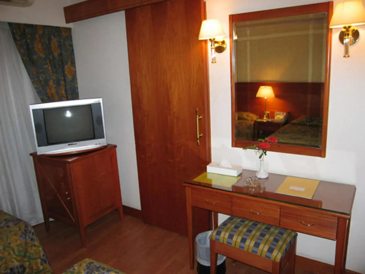 Philippe Luxor Hotel