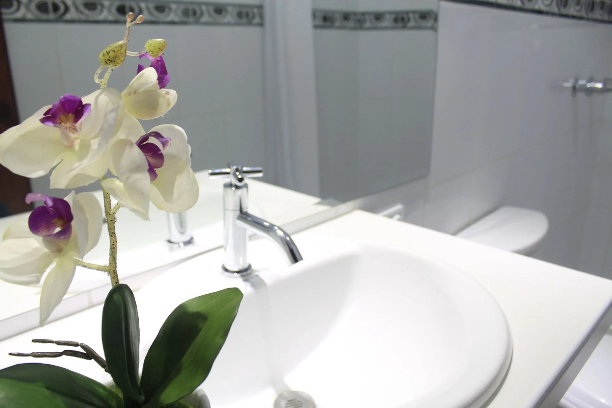 Hotel Manhattan Inn Airport