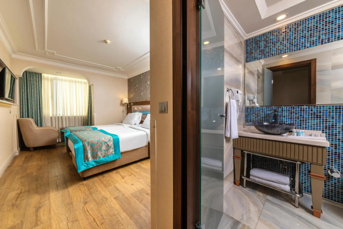 Huatian Chinagora Hotel