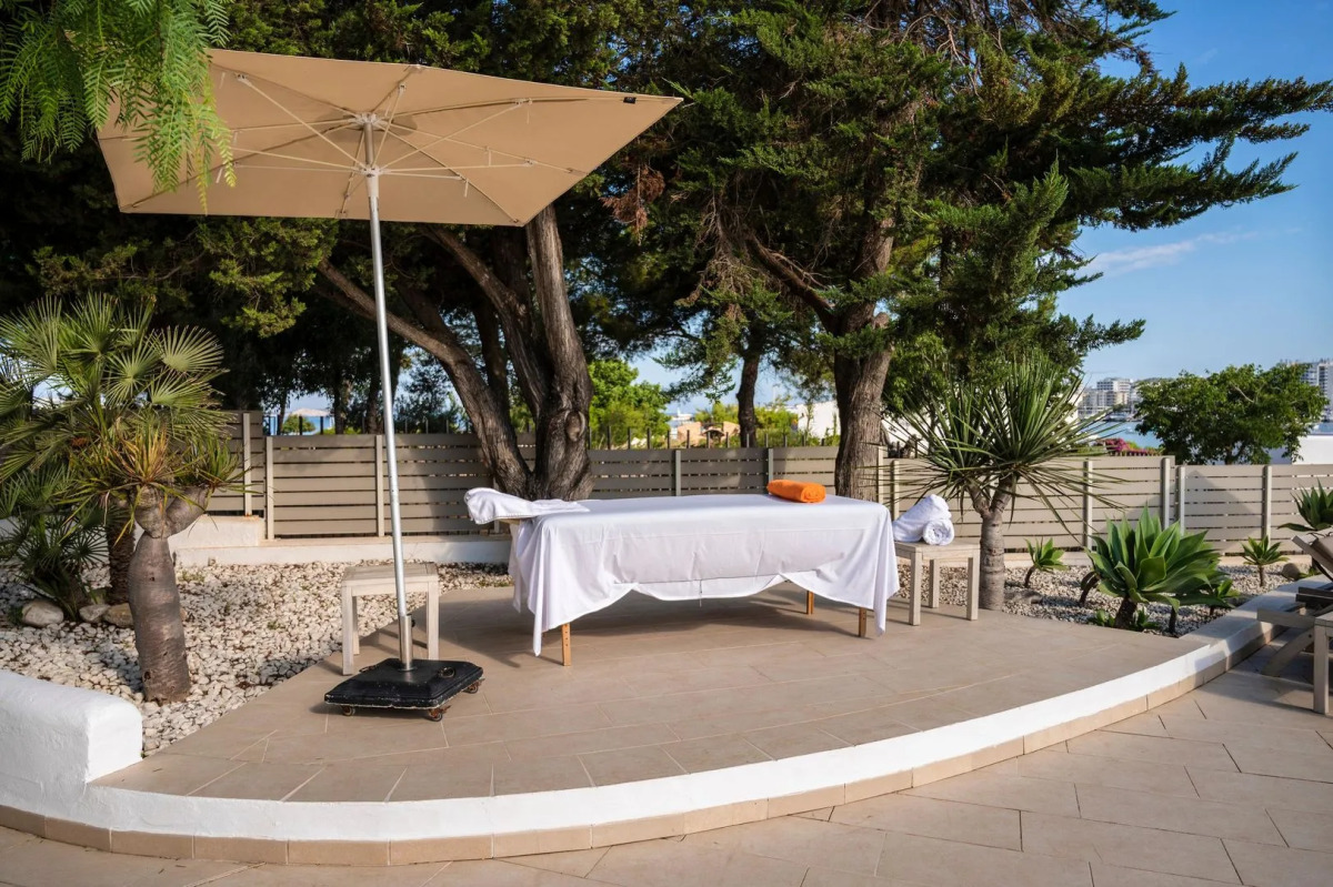 Отель THB Ocean Beach - Adults Only