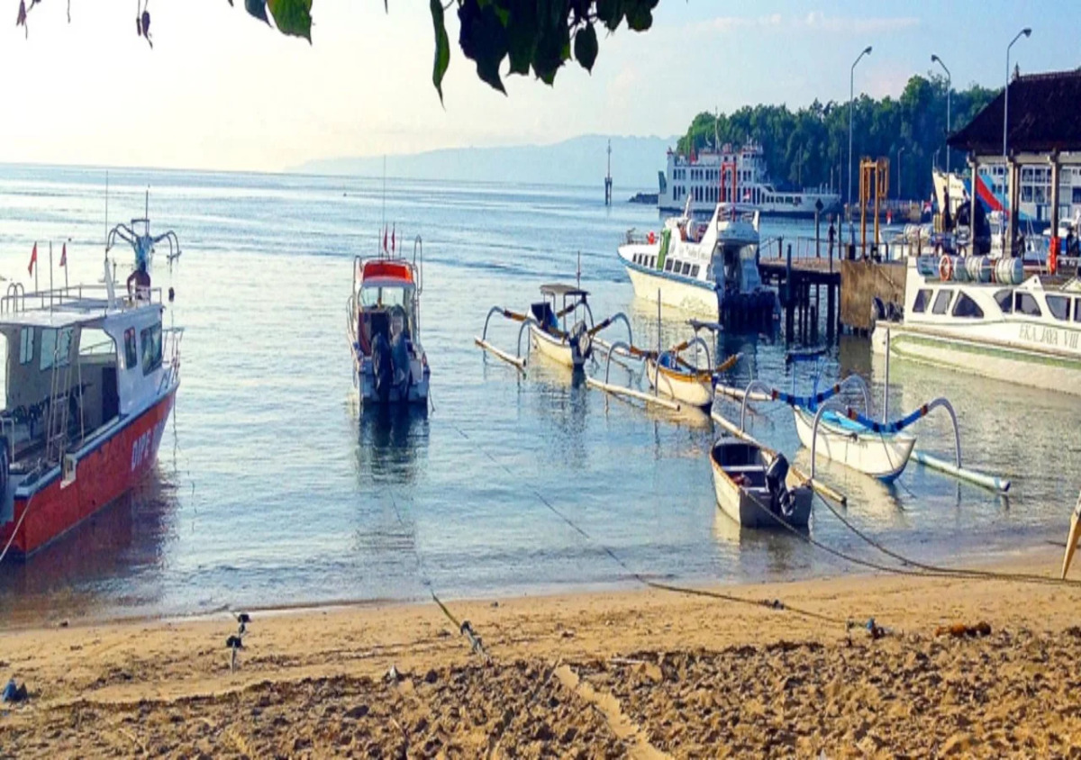 Bloo Lagoon Eco Village