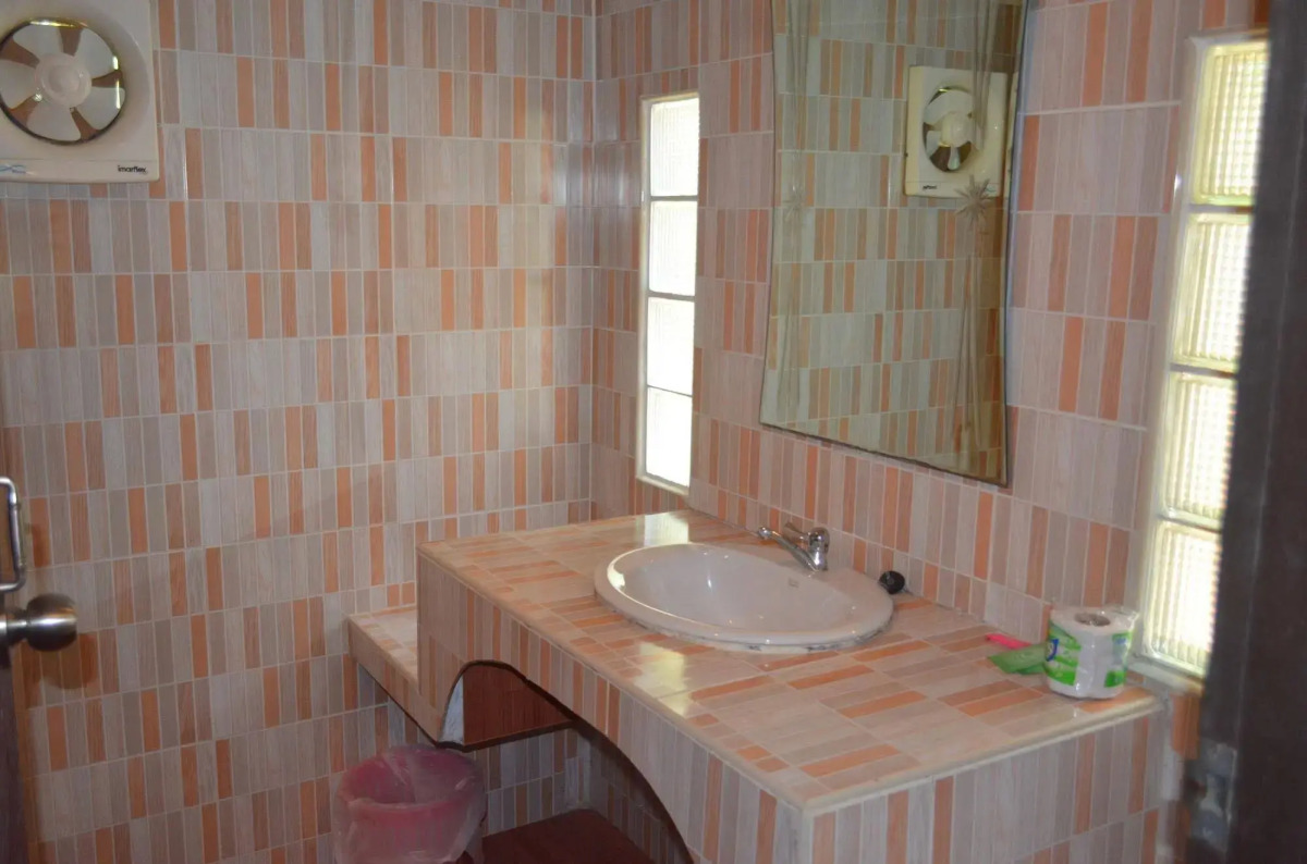 Lanta Nice Beach Resort