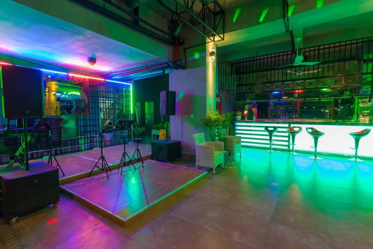 Seventh Heaven Hotel and High Bar