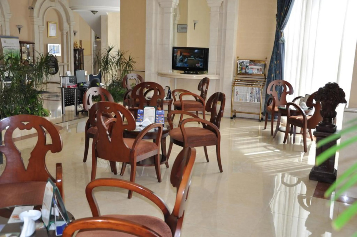 Grand Continental Hotel